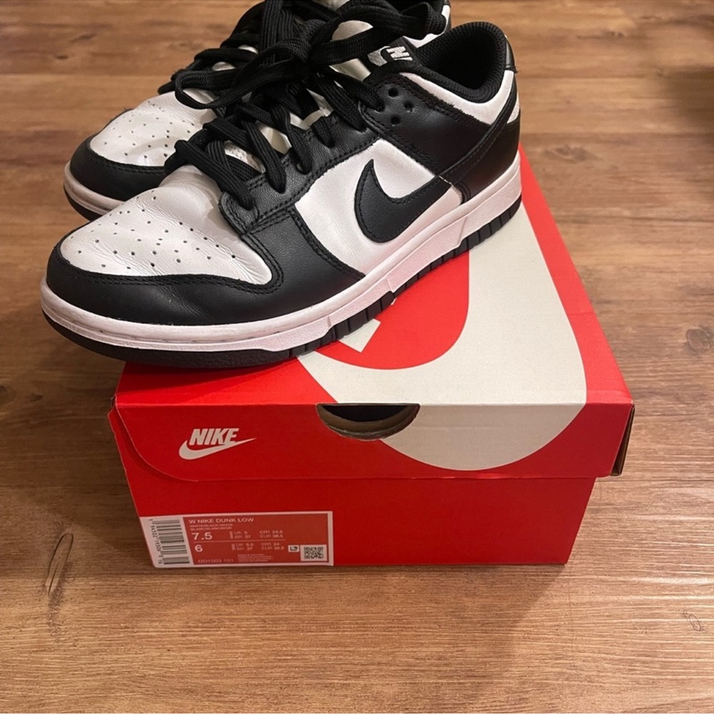 Nike Black and White Athletic Shoes